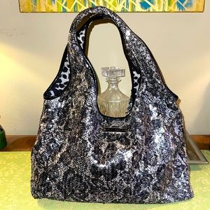 BETSEY JOHNSON Black and Sliver Sequin Hobo Purse